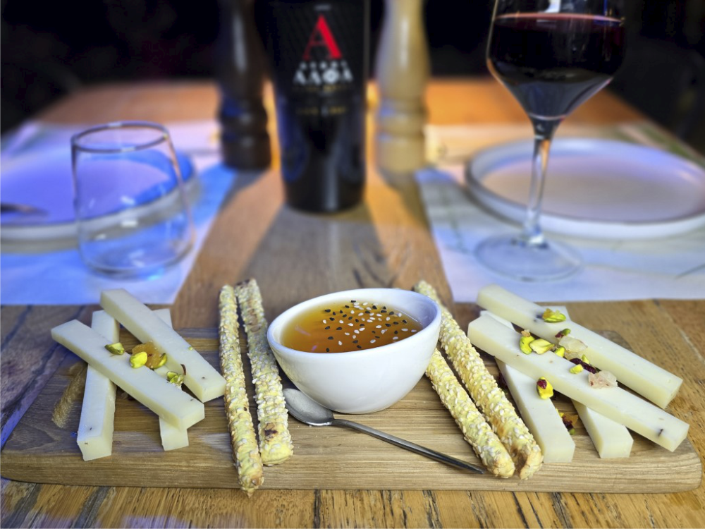 ΚΡΗΤΙΚΗ ΓΡΑΒΙΕΡΑ